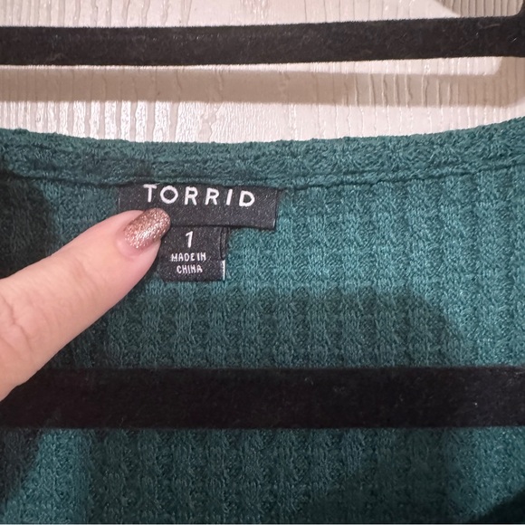 Torrid Waffle Knit Tiered Top – Green, Size 1 - Picture 5 of 6